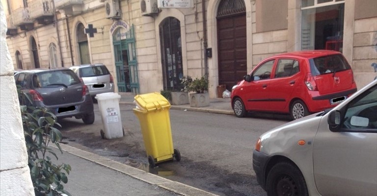 “Questa è via Margherita della Vergogna”. Lo sfogo di un lettore