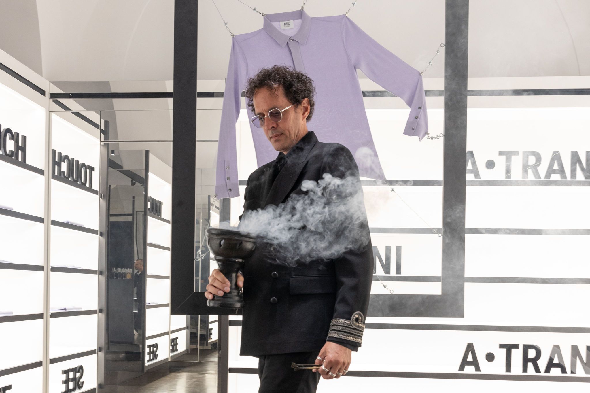 Una collezione dedicata “A • Trani”, collaborazione tra Nugnes e Alpha Studio presentata nella boutique tranese