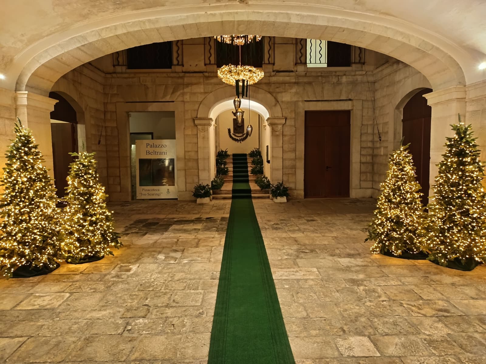 Swing natalizio per il Christmas Party a Palazzo delle Arti Beltrani: torna Larry Franco Trio con Larry Christmas and Happy New Swing