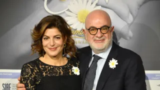 L’attrice tranese Bianca Nappi premiata con il “Women for Women Against Violence – Camomilla Award”
