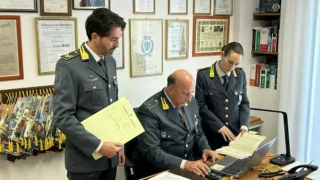 Peculato ed evasione fiscale, 8 misure cautelari