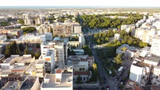 “La città dell’io” e “la città del noi”