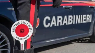 Trani, caos in piazza Libertà: intervento massiccio dei Carabinieri