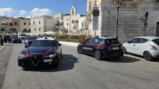 Trani, pescato sequestrato al porto: “Trattati come criminali, attendiamo un vero mercato”